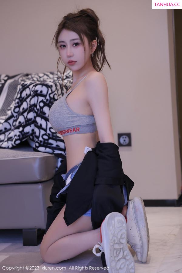 tina_甜仔  [XiuRen]高清写真图 2023.05.18 No.6758 tina_甜仔 广州旅拍第9张图片